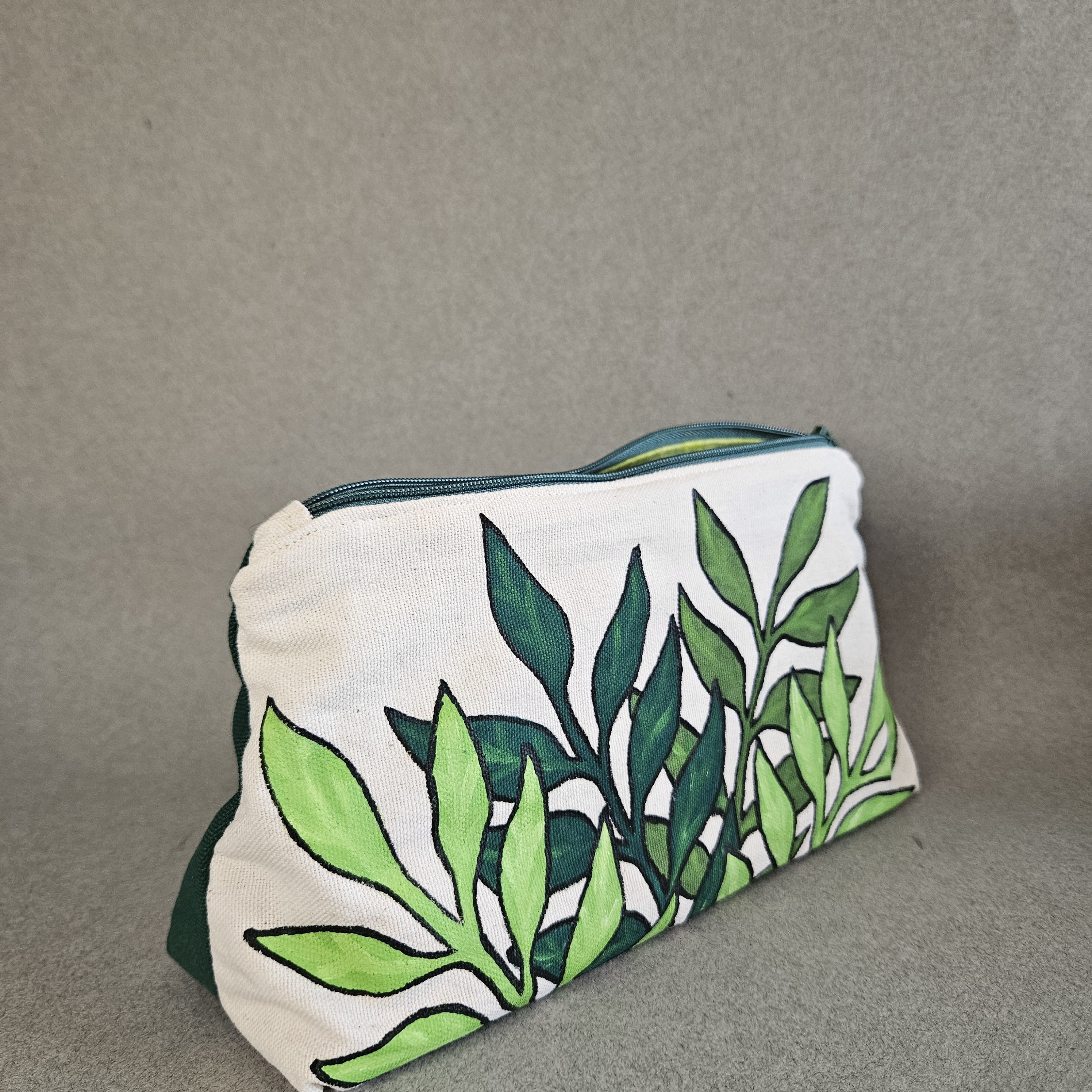Vue de côté trousse plantes