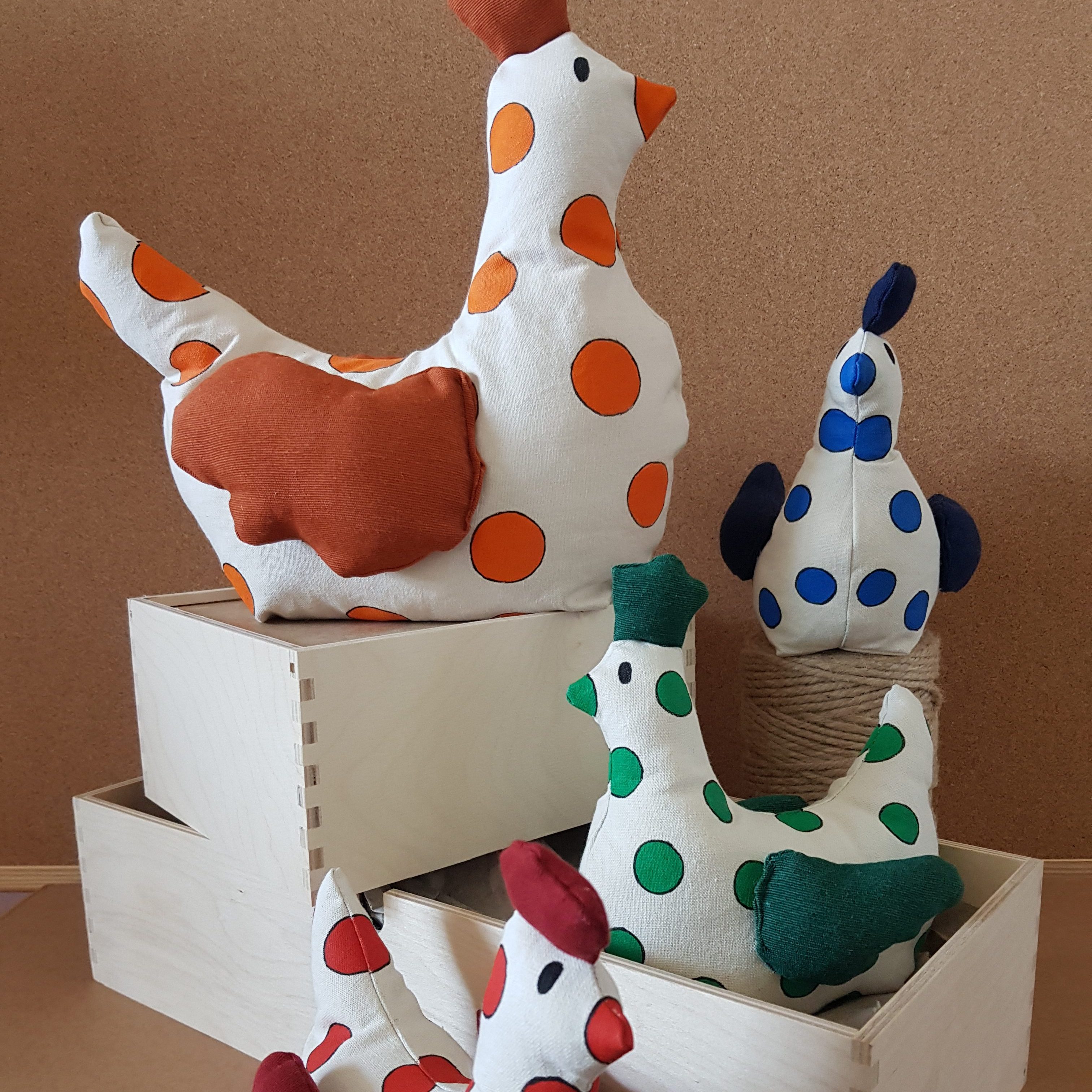 Famille cale portes poule à pois