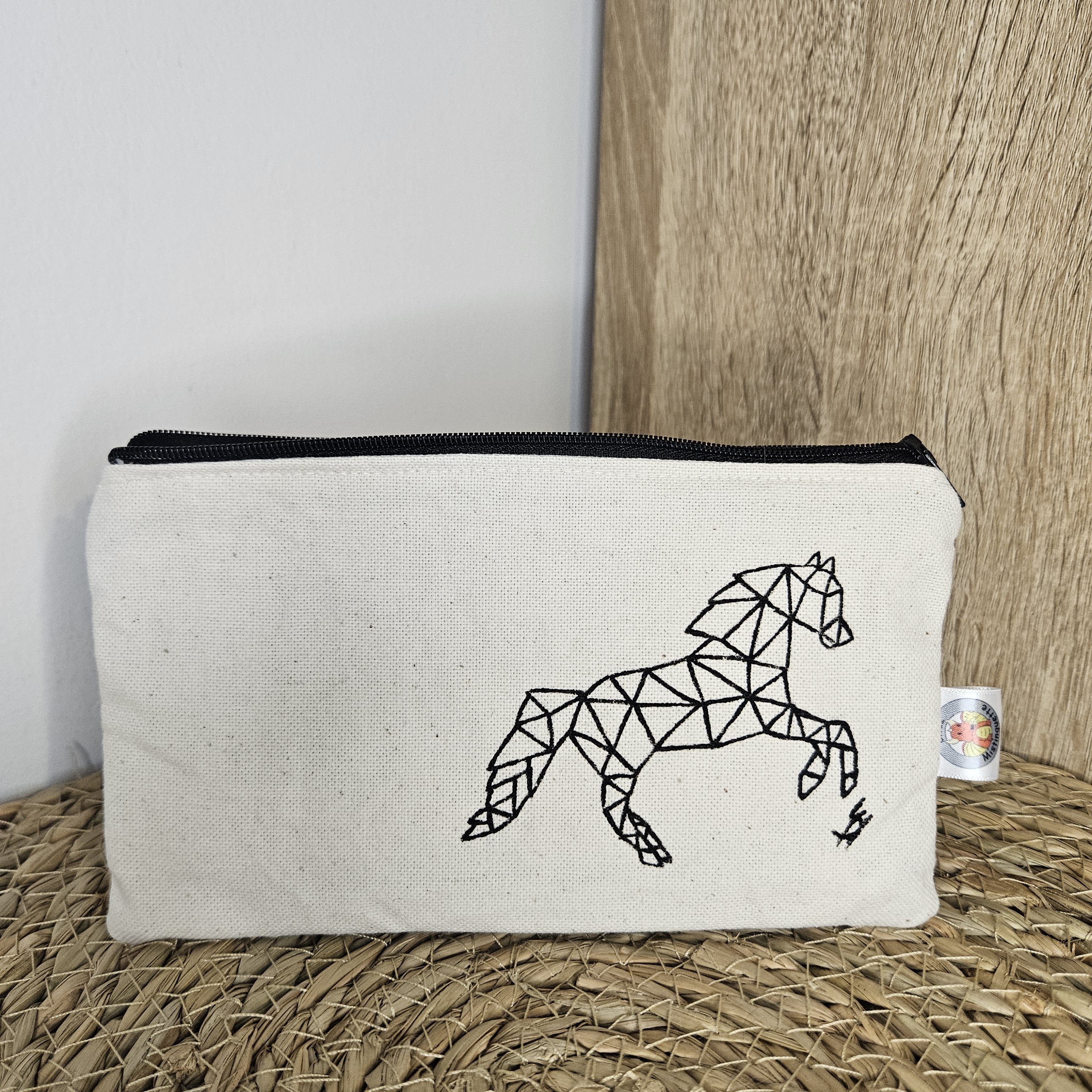 Pochette cheval géométrique vue de face