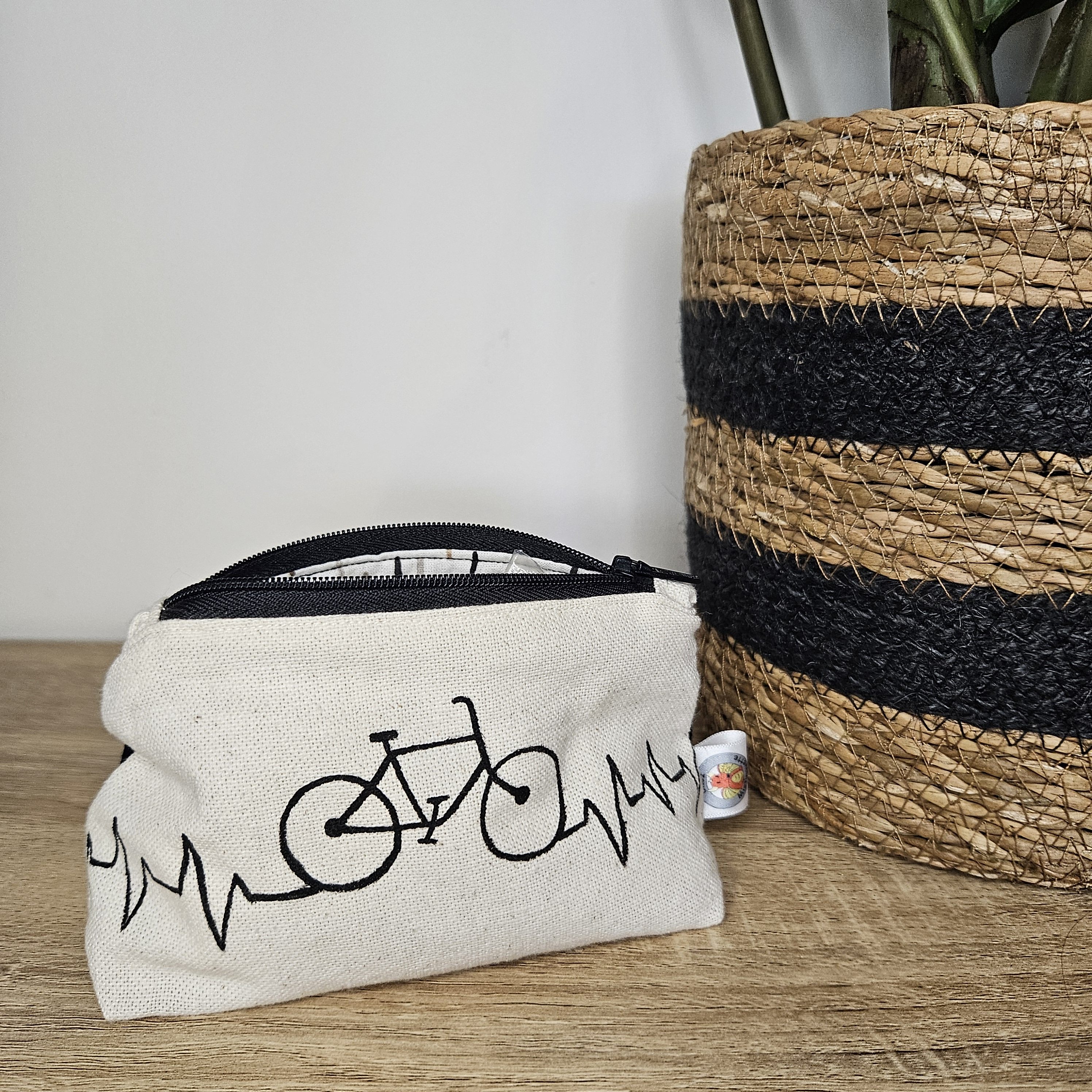 Vue de face porte-monnaie vélo ouvert