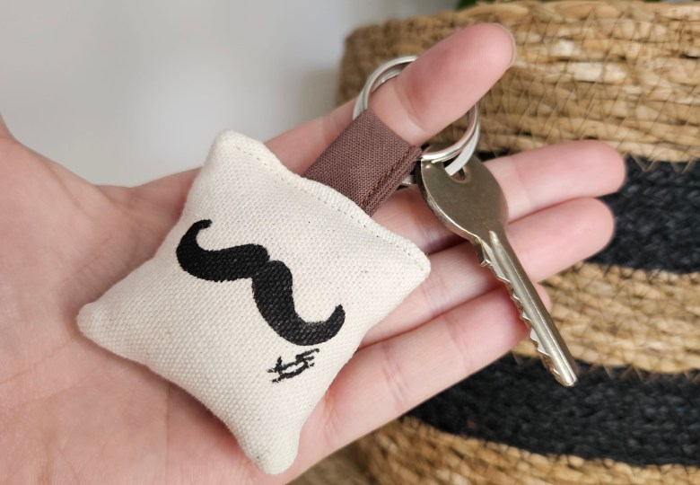 Porte-clé moustache