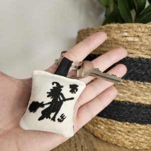 Porte-clé sorcière anneau en métal pour accrocher