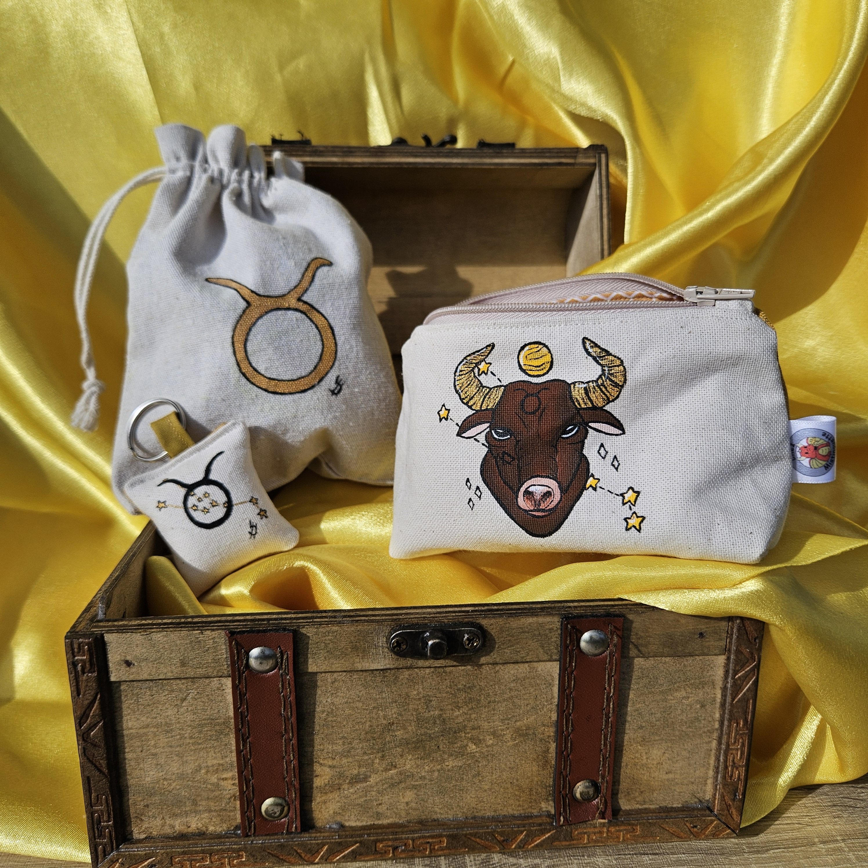 Coffret porte-monnaie et porte-clé Taureau avec leur pochon réutilisable
