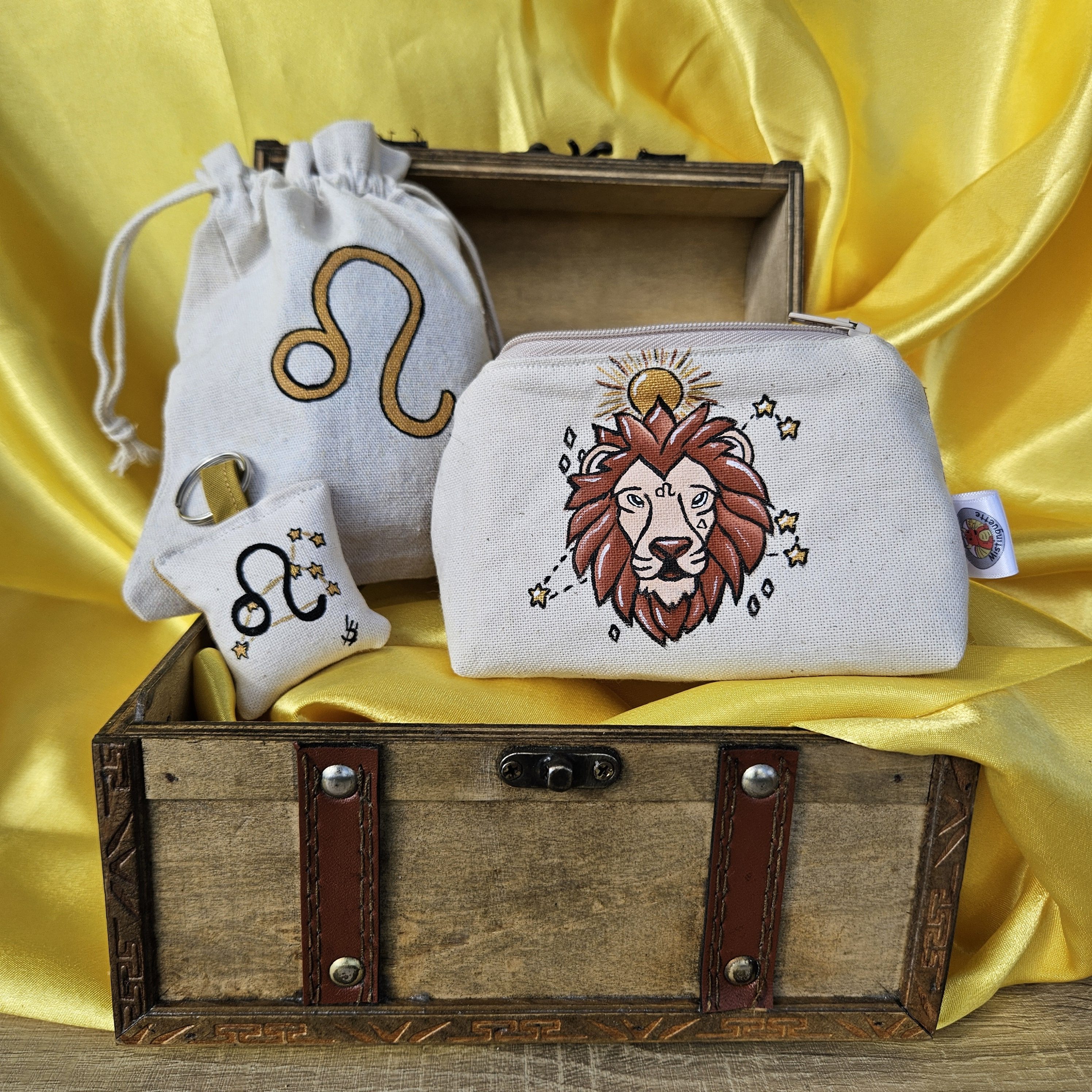 Coffret porte-monnaie et porte-clé Lion avec leur pochon réutilisable