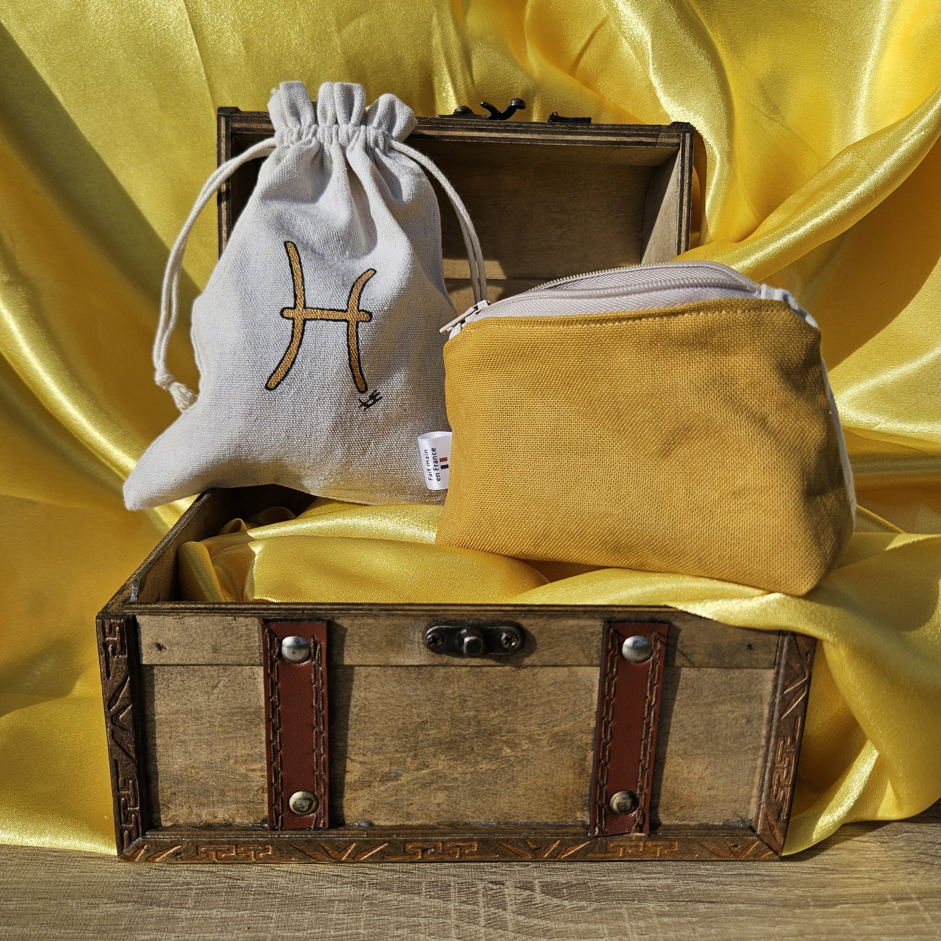 Porte-monnaie poisson arrière moutarde