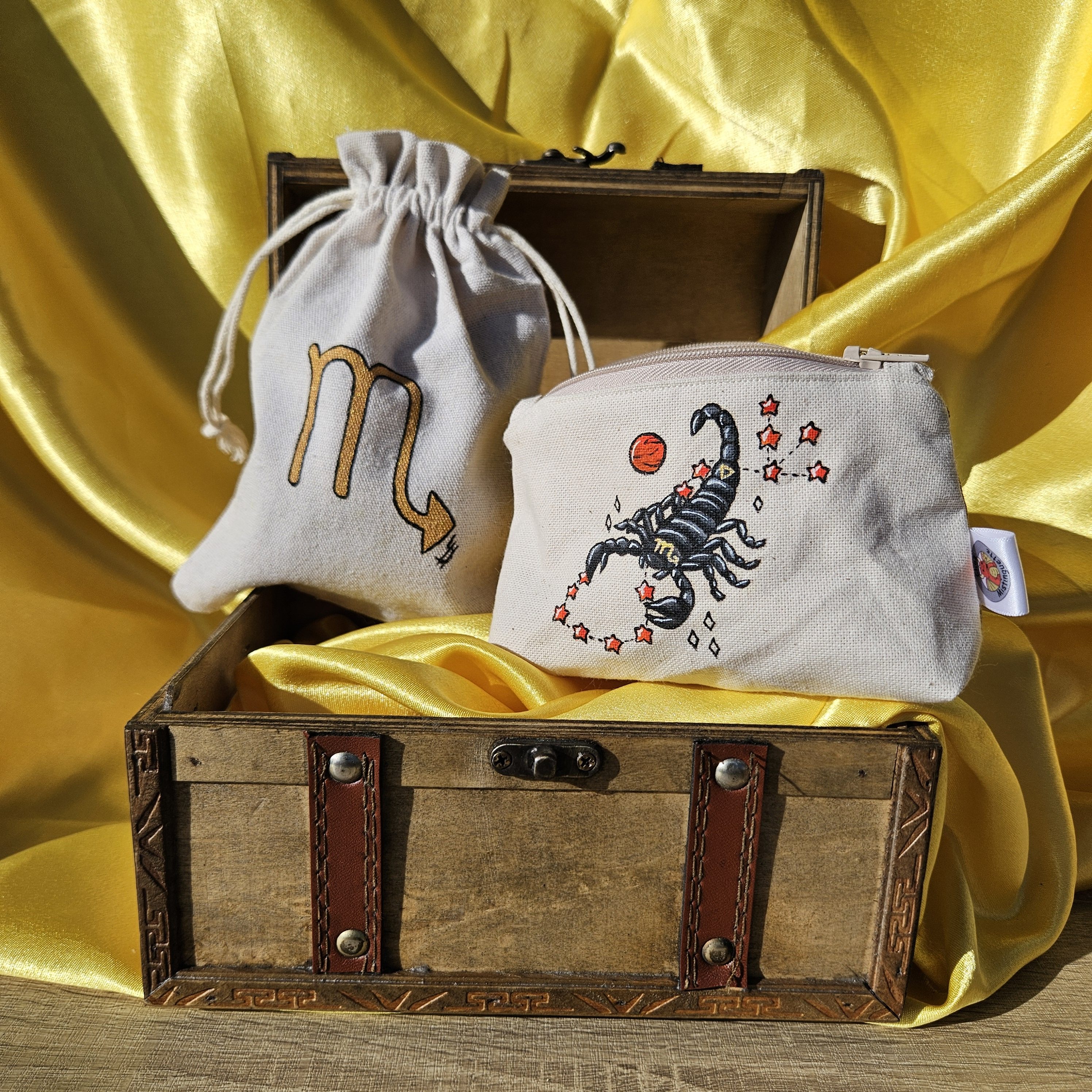 Porte-monnaie scorpion vue de face ouvert