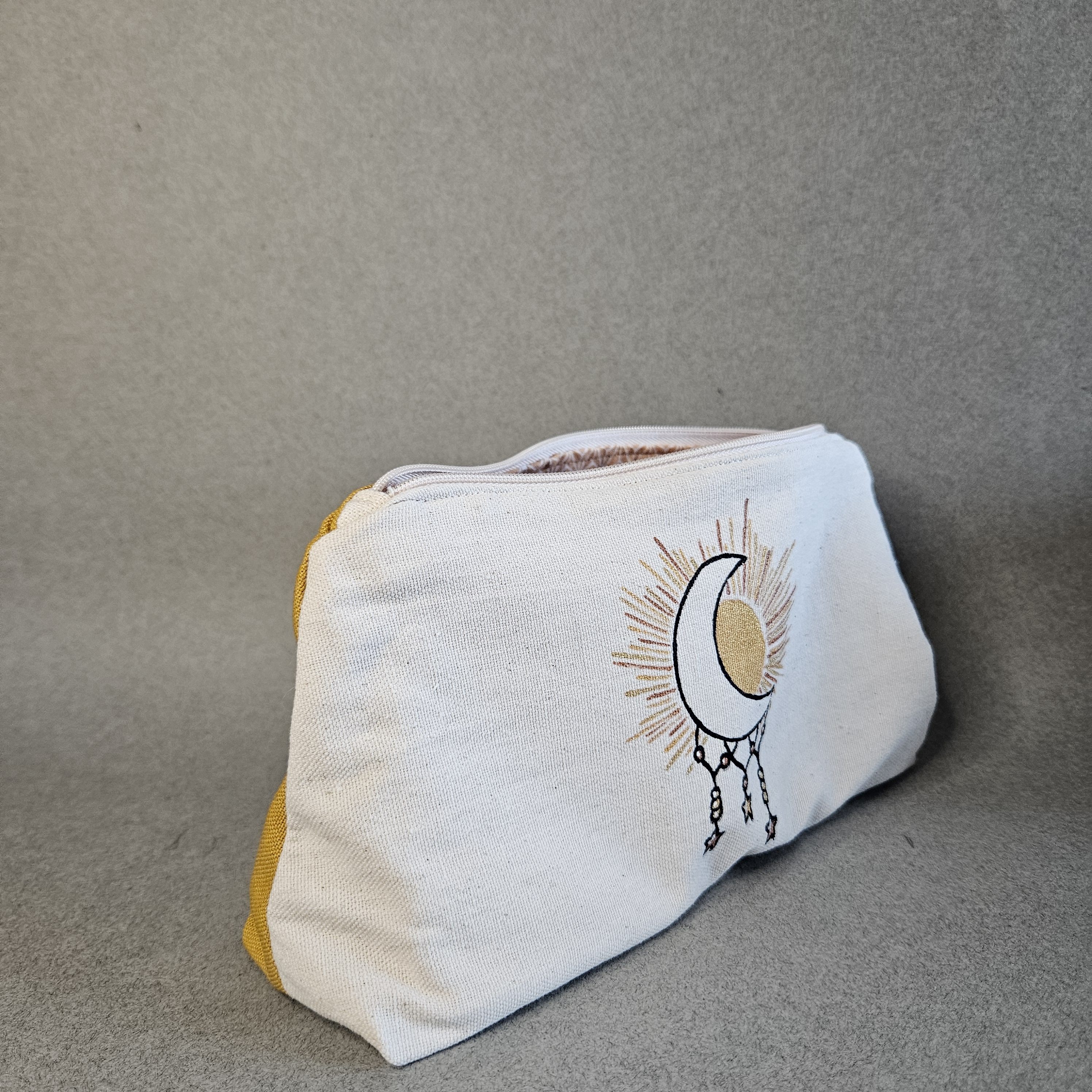 Trousse soleil lune arrière moutarde
