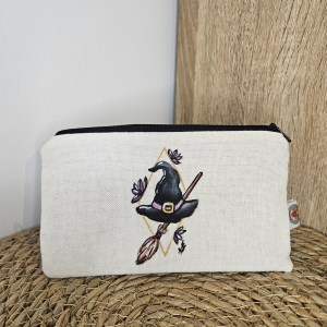 Pochette plate vue de face motif chapeau de sorcière fleurs ouverte